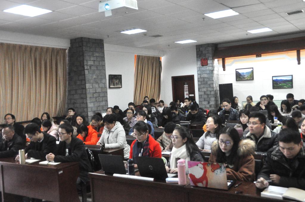 图为现场