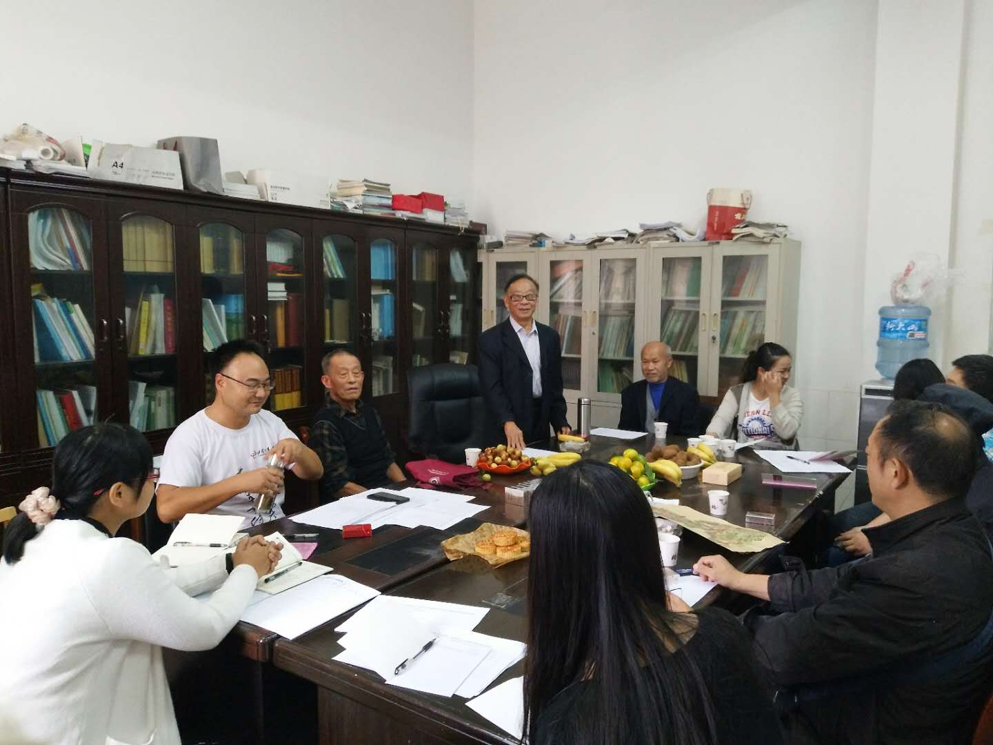 图1:座谈会现场